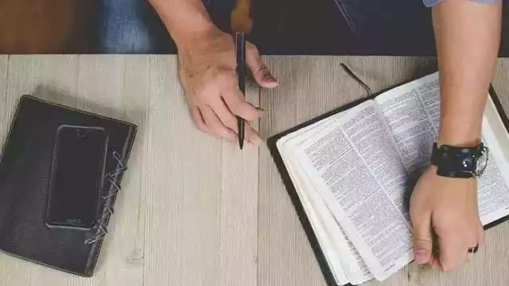 बाइबल विश्वासियों लिए क्या महत्व रखती है? (Importance of The Bible?)